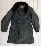 Rock / kappa i svart skinn med pälskrage-Floby Överskottslager