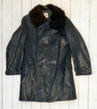 Rock / kappa i svart skinn med pälskrage-Floby Överskottslager